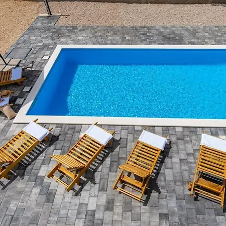 Grigia Comfortable Villa *