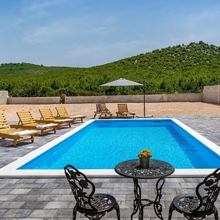 Grigia Comfortable Villa *