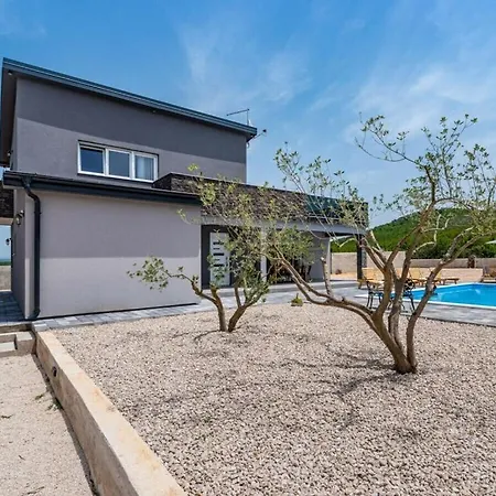 Grigia Comfortable Villa *