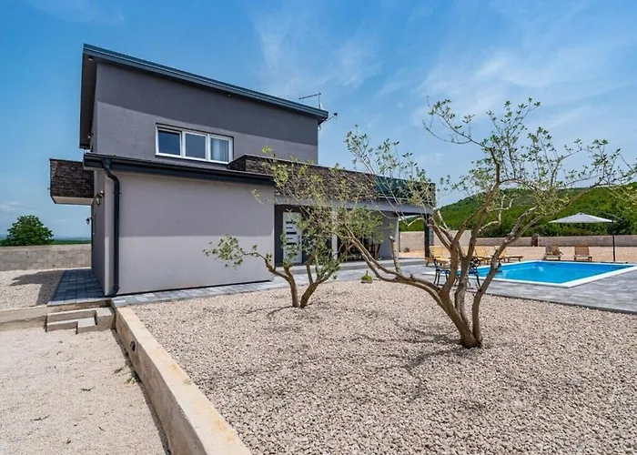 Grigia Comfortable Villa *